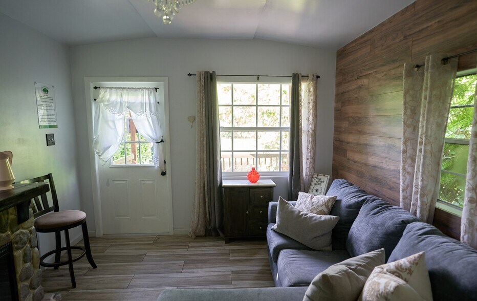 More Photos Of 19050 SW 194th Ave, Miami Specialty For Sale