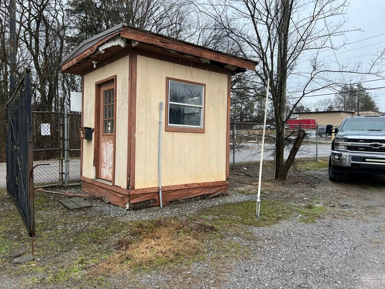 More Photos Of 4739 Singleton Station Rd, Louisville Warehouse For Sale