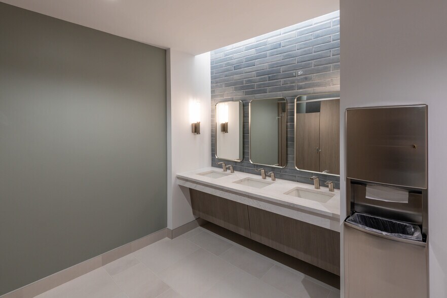 More Photos Of 22001 Loudoun County Pky, Ashburn Unknown For Lease