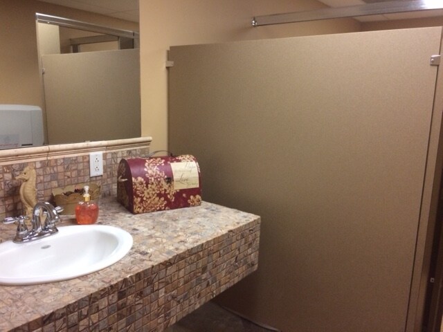 More Photos Of 2990 Gulf Breeze Pky, Gulf Breeze Medical For Lease