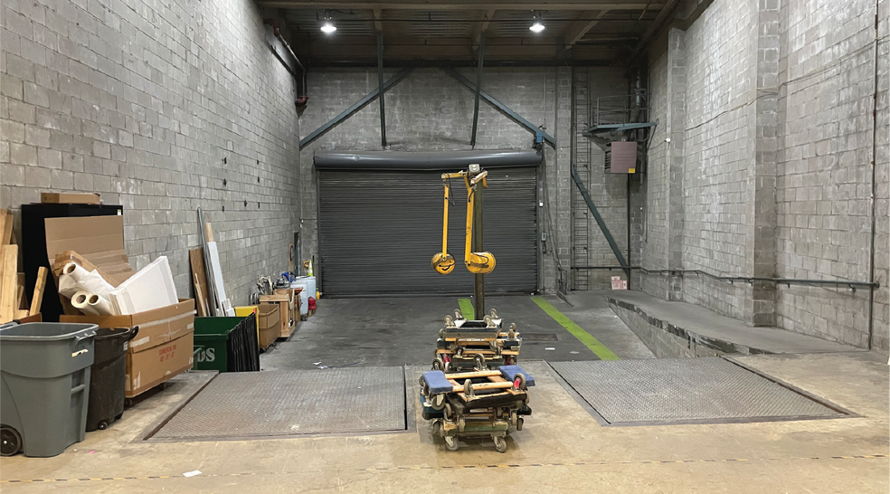 More Photos Of 3030 Hunters Point Ave, Long Island City Industrial For Lease