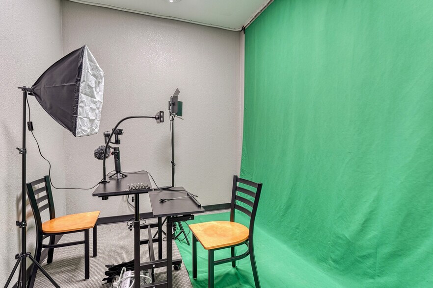 More Photos Of 18951 E Mainstreet, Parker Freestanding For Lease