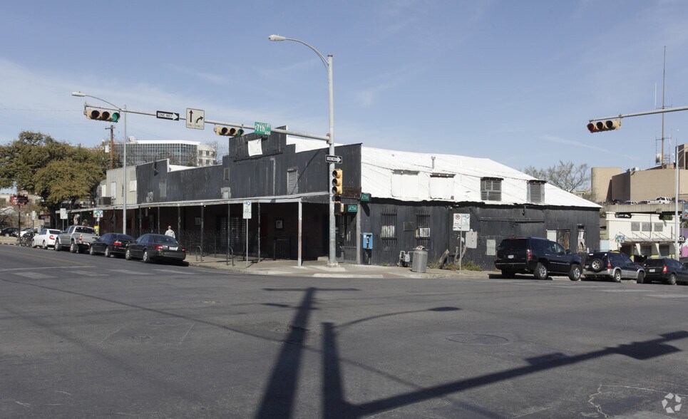More Photos Of 701-713 Red River St, Austin Freestanding For Sale