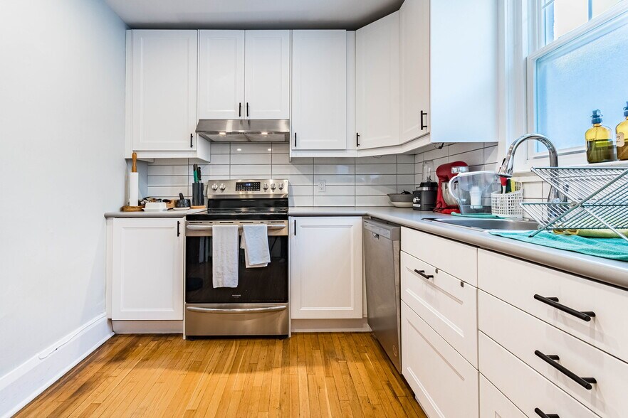 More Photos Of 14 Kilbarry Rd, Toronto Multifamily For Sale