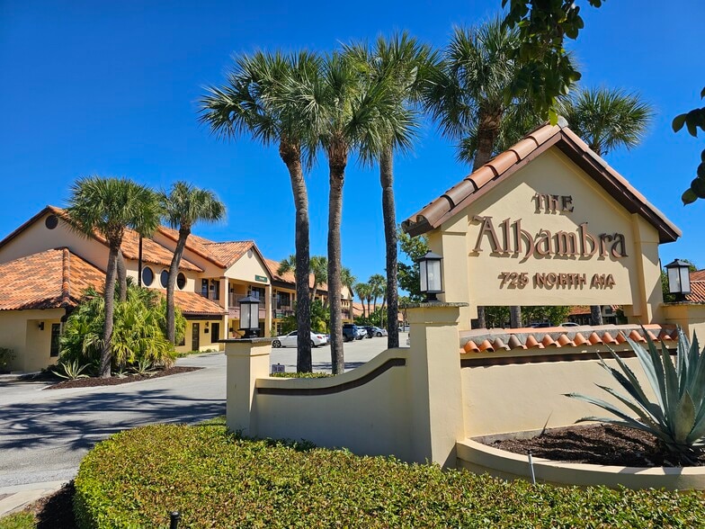 More Photos Of 725 N Hwy A1A, Jupiter Medical For Lease