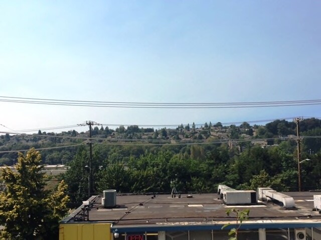 More Photos Of 2500 15th Ave W, Seattle Freestanding For Sale
