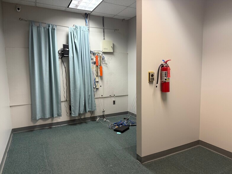 More Photos Of 750-758 S Monroe St, Monroe Office For Sale