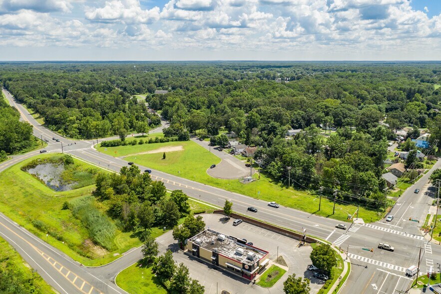 More Photos Of 32 E Hampton St, Pemberton Land For Lease