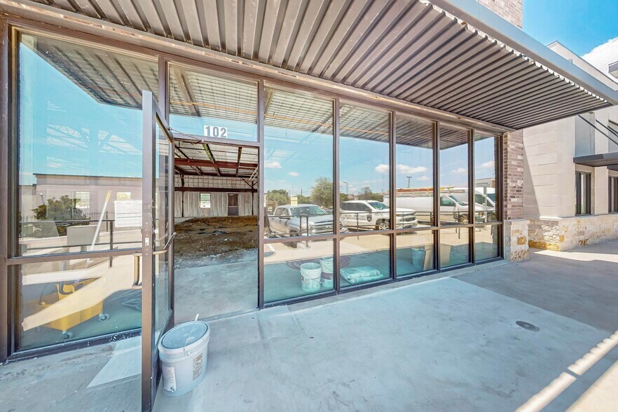 More Photos Of 8500 Olympus Blvd, Irving Office For Sale