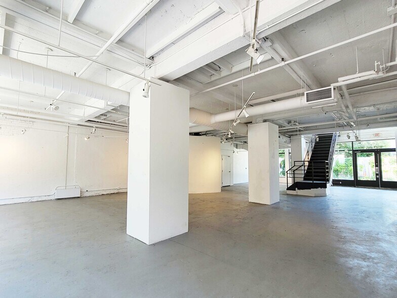 More Photos Of 101 Murray St, Ottawa Storefront For Lease