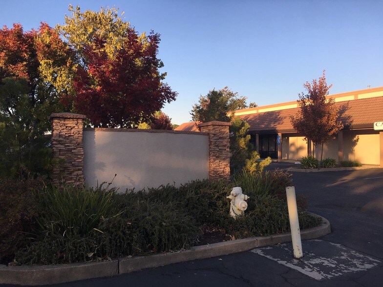 More Photos Of 5601 66th Ave, Sacramento Warehouse For Lease