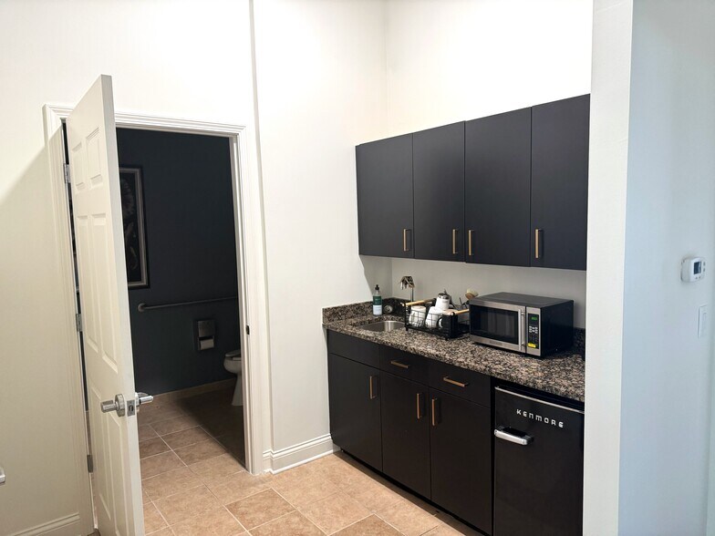 More Photos Of 311 S Royal Oaks Blvd, Franklin Medical For Sale