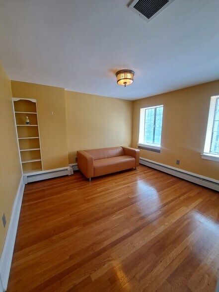 More Photos Of 226 W State St, Trenton Medical For Sale