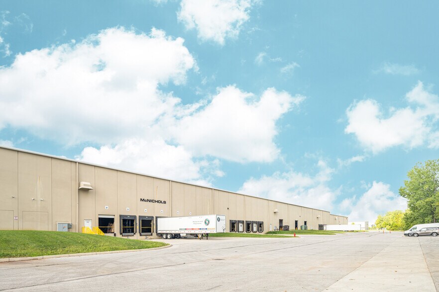 More Photos Of 4712 Poth Rd, Whitehall Warehouse For Lease