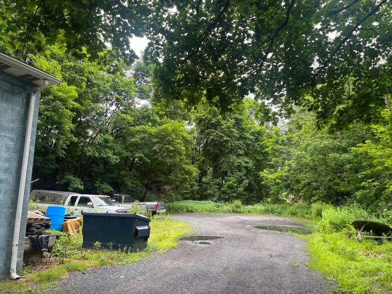 More Photos Of 325 E Railroad St, Pottsville Warehouse For Sale