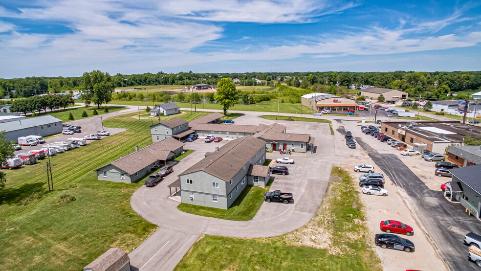 More Photos Of 10705 E Us-136, Indianapolis Apartments For Sale
