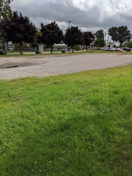 More Photos Of 118 W Portage Ave, Sault Sainte Marie Land For Sale