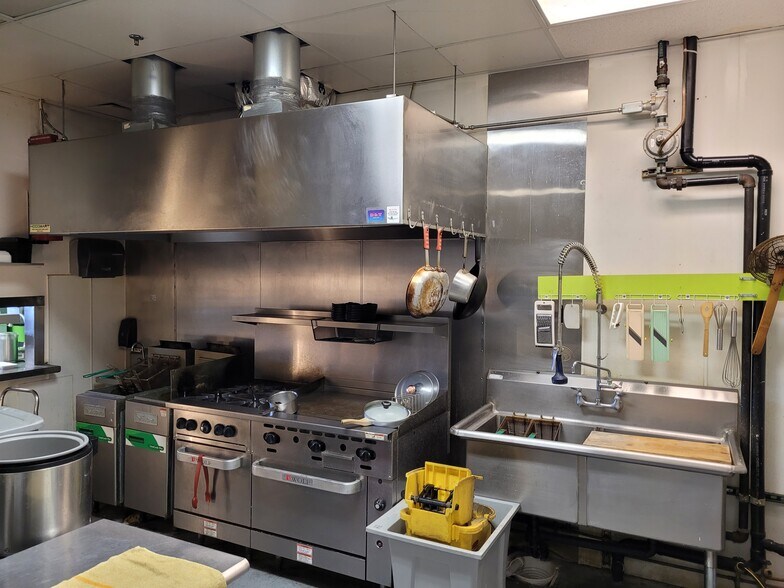 More Photos Of 475 N 2nd E, Rexburg Unknown For Lease