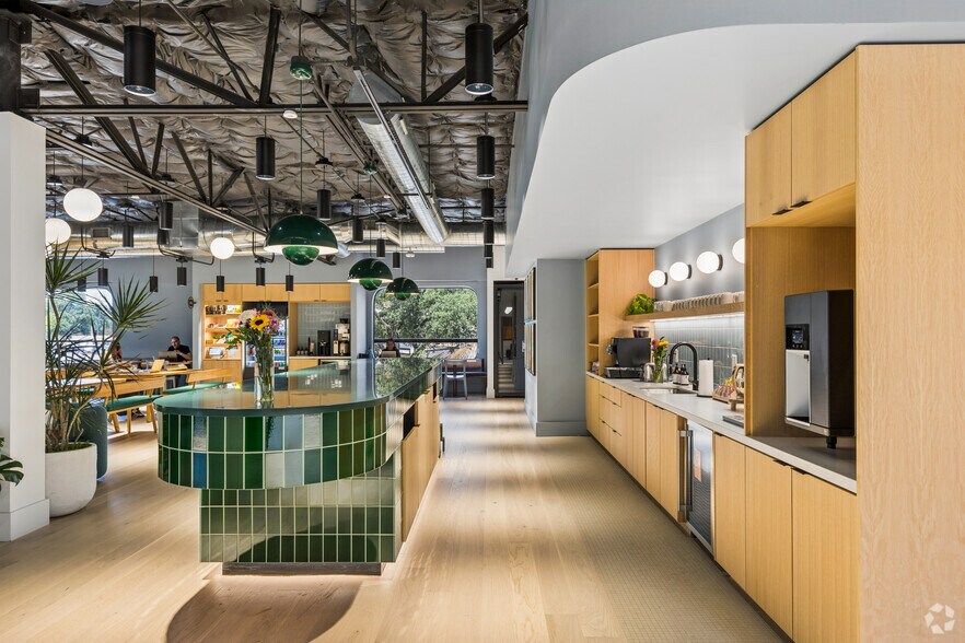 More Photos Of 9840-9850 N Central Expy, Dallas Coworking Space