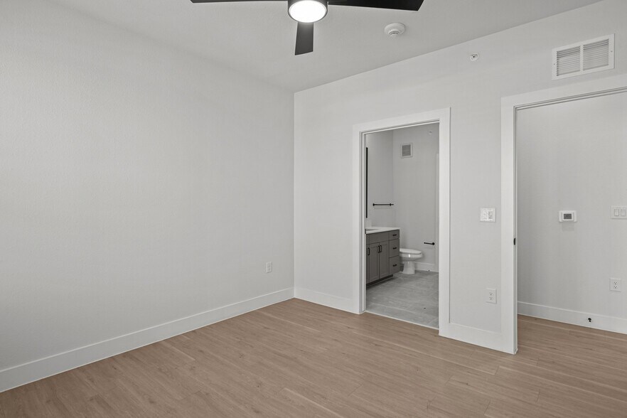 More Photos Of 760 Airport Blvd, Austin Apartments For Lease