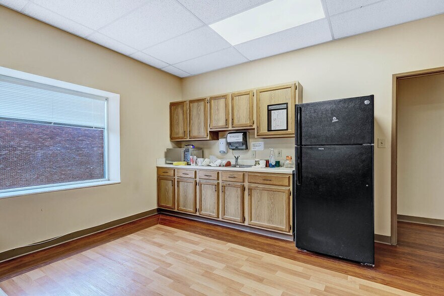 More Photos Of 1144 Dublin Rd, Columbus Office For Sale