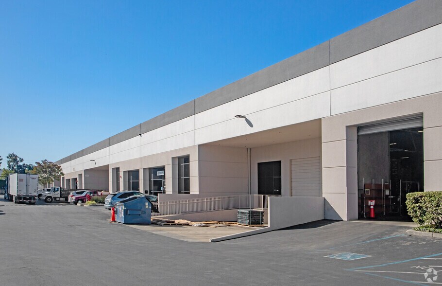 More Photos Of 1030 Commercial St, San Jose Unknown For Lease