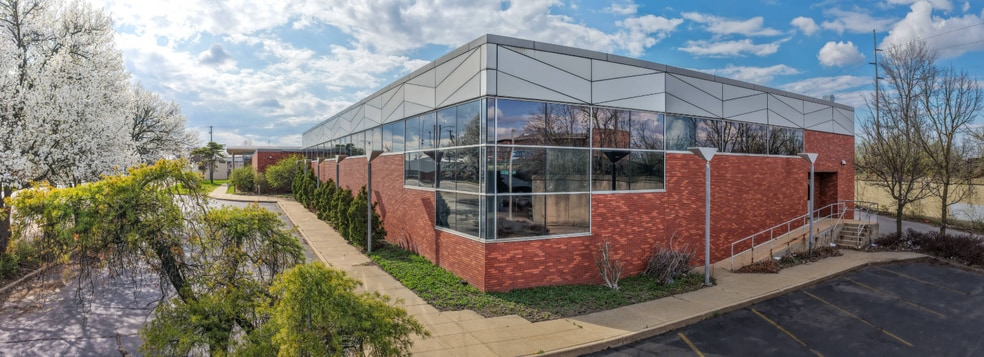 More Photos Of 301 E Sample St, South Bend Service For Lease