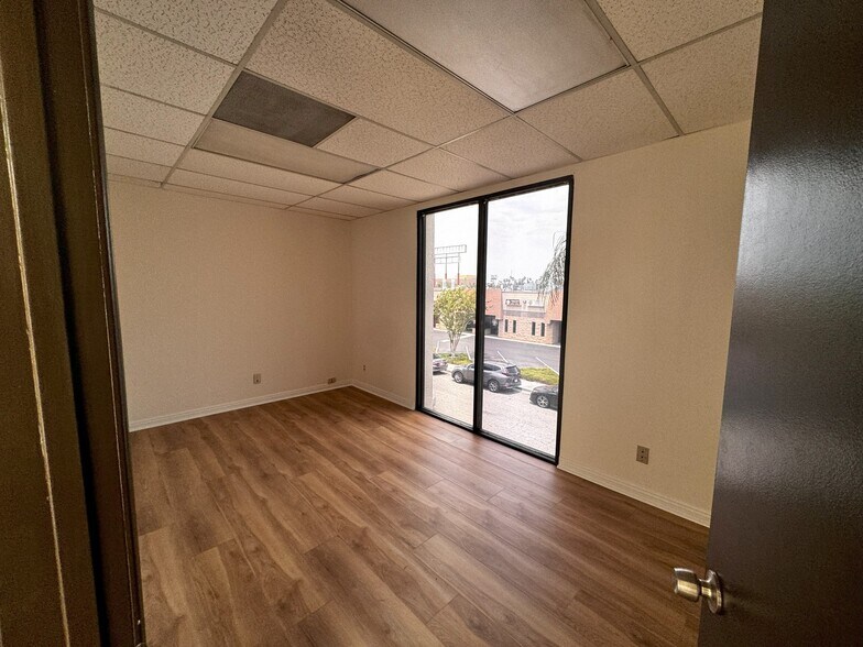 More Photos Of 435 W Orange Show Ln, San Bernardino Medical For Sale