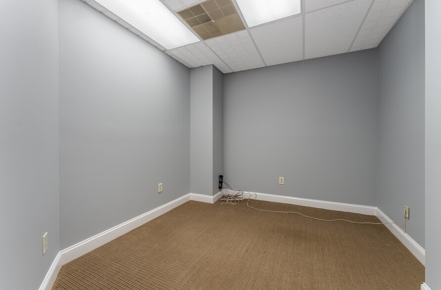 More Photos Of 490 Schooleys Mountain Rd, Hackettstown Medical For Sale