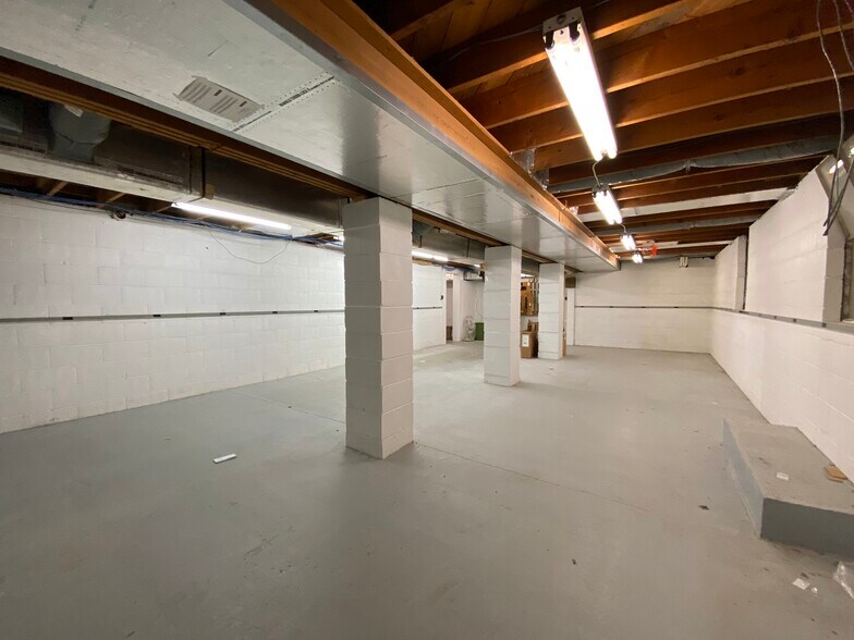 More Photos Of 915 N Hanover St, Elizabethtown Medical For Sale