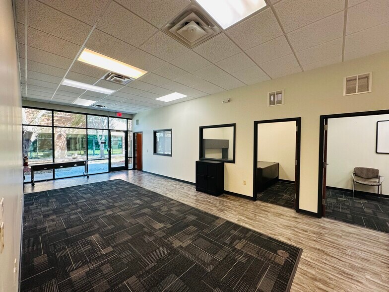 More Photos Of 12276 San Jose Blvd, Jacksonville Medical For Lease