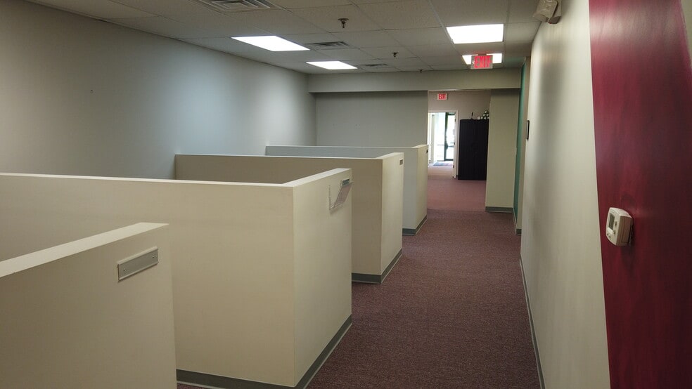 More Photos Of 506 Manchester Expy, Columbus Flex For Lease