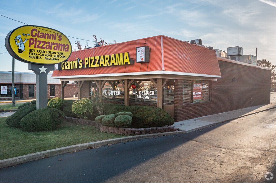 More Photos Of 1006 Stelton Rd, Piscataway Freestanding For Sale