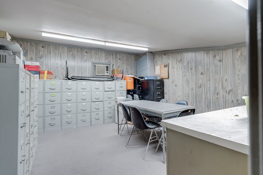 More Photos Of 5908 Enterprise Ct, Frederick Service For Sale