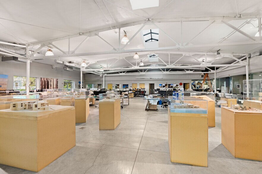 More Photos Of 115 Willow Ave, Somerville Manufacturing For Sale