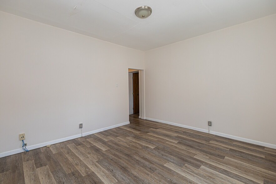 More Photos Of 215 High St, Mount Holly Office Residential For Lease