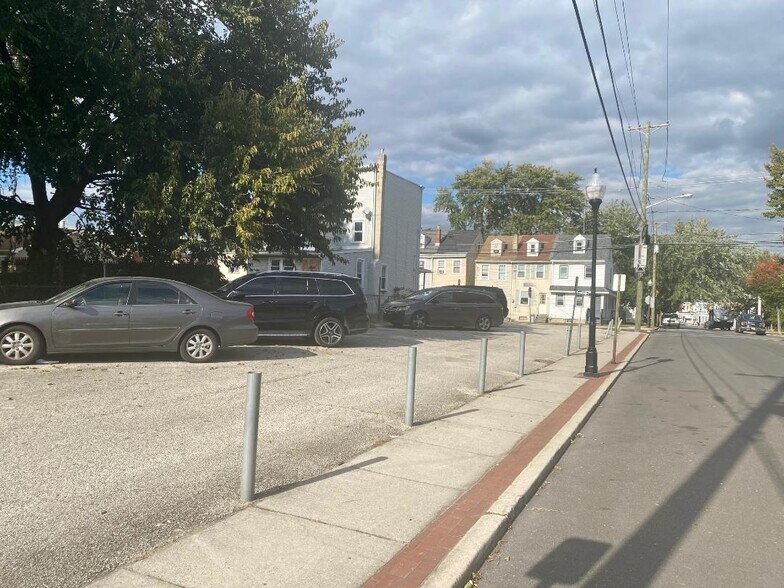 More Photos Of 230 N Burlington St, Gloucester City Apartments For Sale
