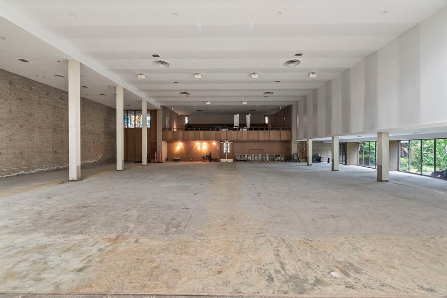 More Photos Of 3511 Linkwood Dr, Houston Religious Facility For Sale