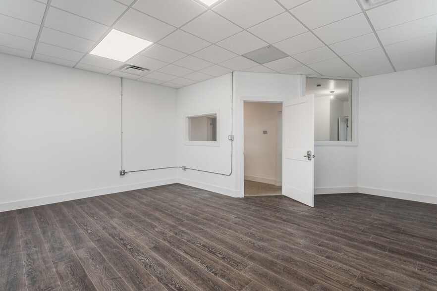 More Photos Of 1320 N Campbell Rd, Royal Oak Office Residential For Lease