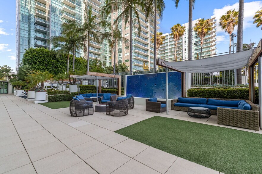 More Photos Of 13700 Marina Pointe Dr, Marina Del Rey Apartments For Sale