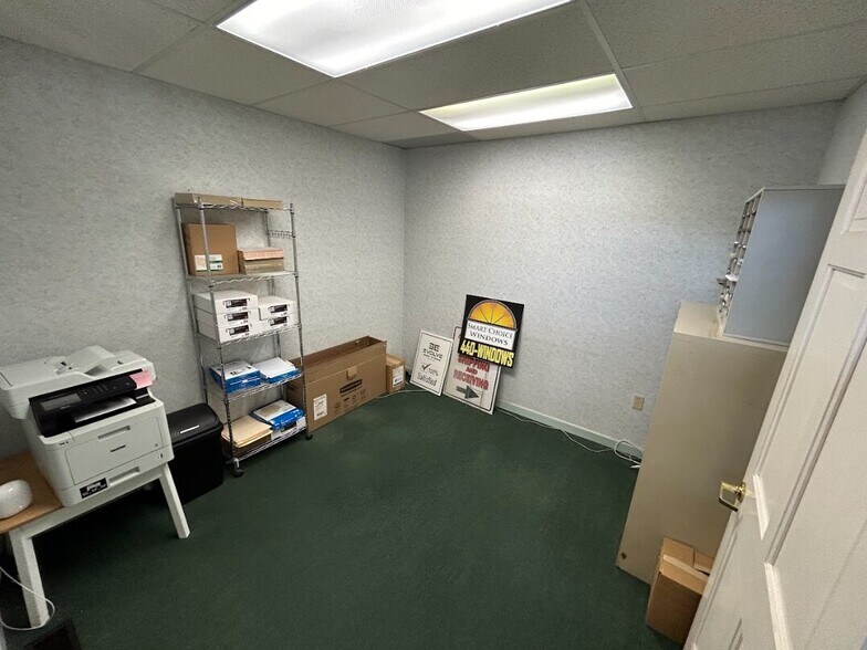 More Photos Of 15501 Munn Rd, Cleveland Office For Lease