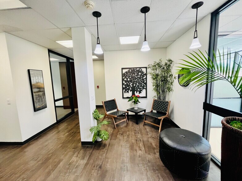 More Photos Of 1900 Hines St SE, Salem Office For Lease