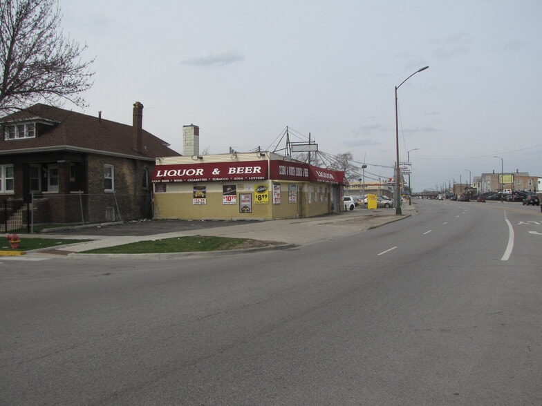 More Photos Of 1636 N Cicero Ave, Chicago Freestanding For Sale
