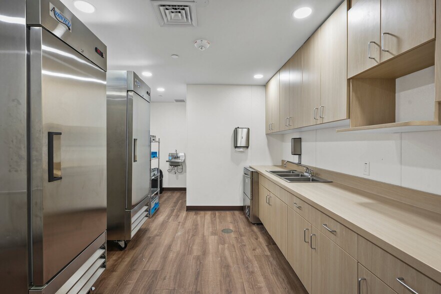 More Photos Of 7610 Mineral Point Rd, Madison Daycare Center For Sale