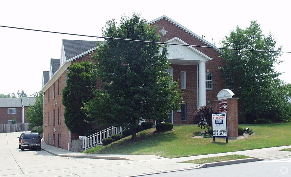 More Photos Of 4010 North Bend Rd, Cincinnati Medical For Lease