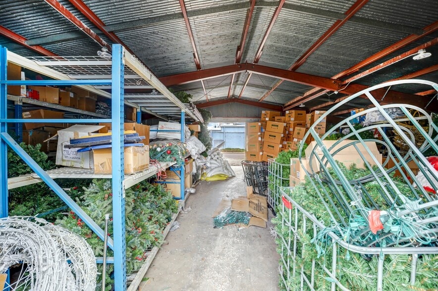 More Photos Of 2630 W Barberry Pl, Denver Warehouse For Sale