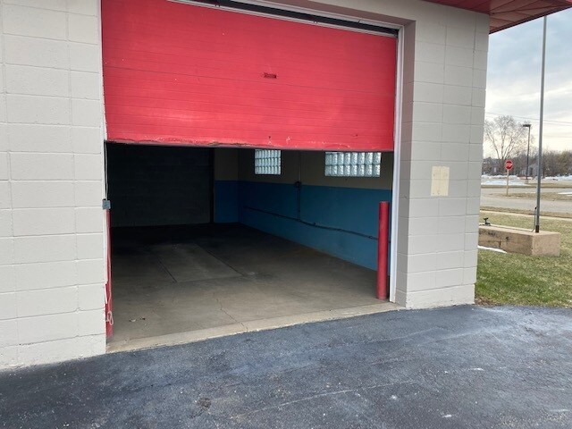 More Photos Of 1025 W 4th St, Monroe Carwash For Sale