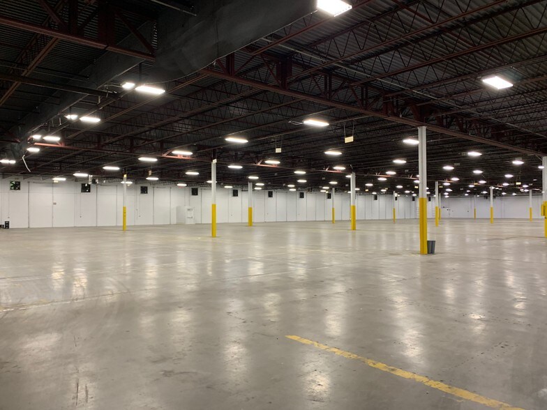 More Photos Of 5220-5320 Winner Rd, Kansas City Warehouse For Lease