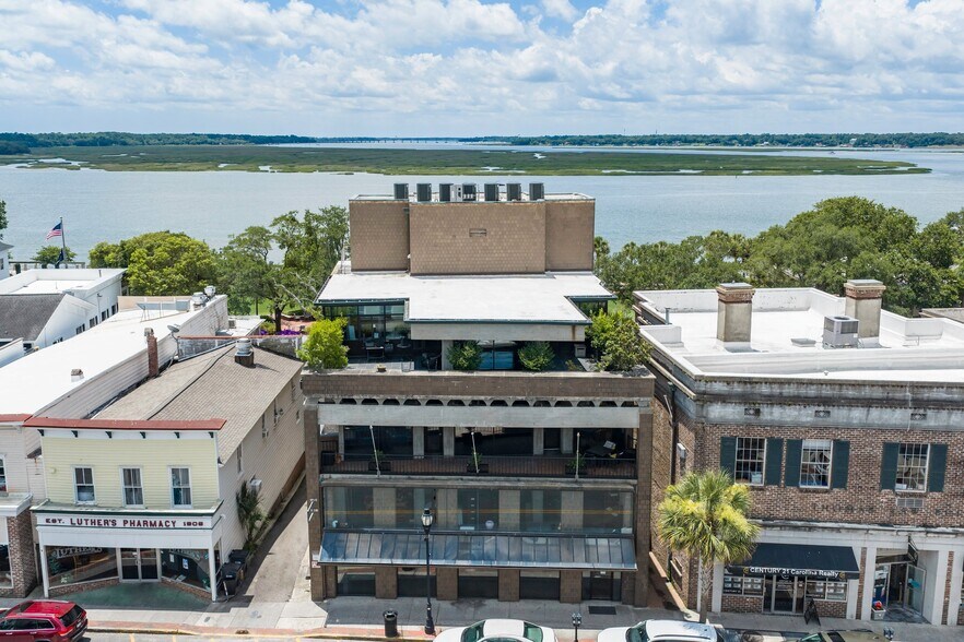More Photos Of 916 Bay St, Beaufort Office For Sale