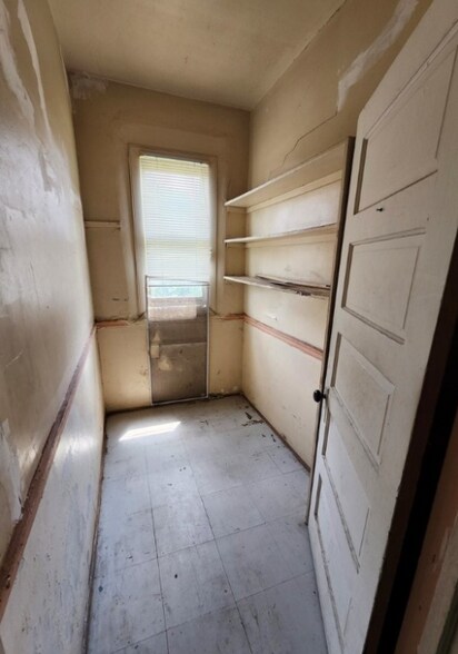 More Photos Of 2101 Rose Ave, Richmond Apartments For Sale